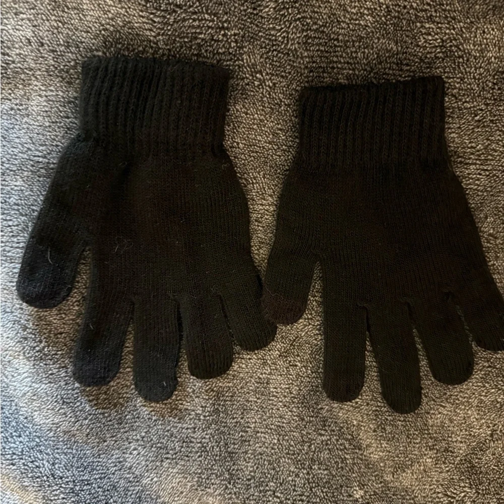 Black Knit Gloves